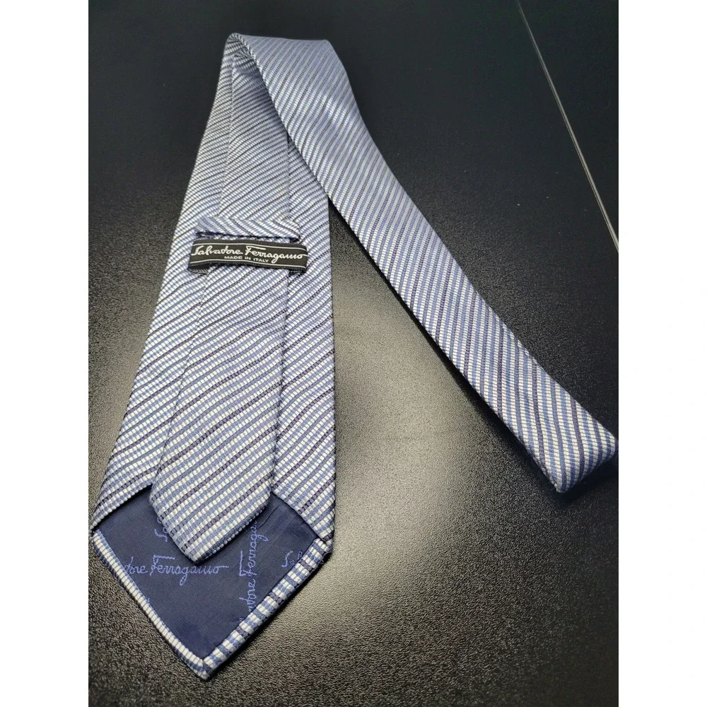 Salvatore Ferragamo Men's Necktie Blue Striped Silk 3.5